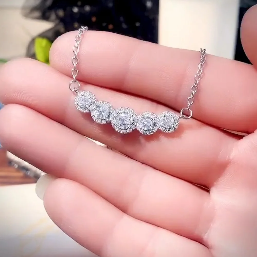 🌟🌟NEW🌟🌟GLAMOROUS!! Genuine 5 Round CZ 1 Carat  Necklace in SILVER 🌟🌟 - Picture 2 of 15
